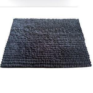 Room Essentials Chunky Chenille Memory Foam Bath Rug 17”x 24” Black